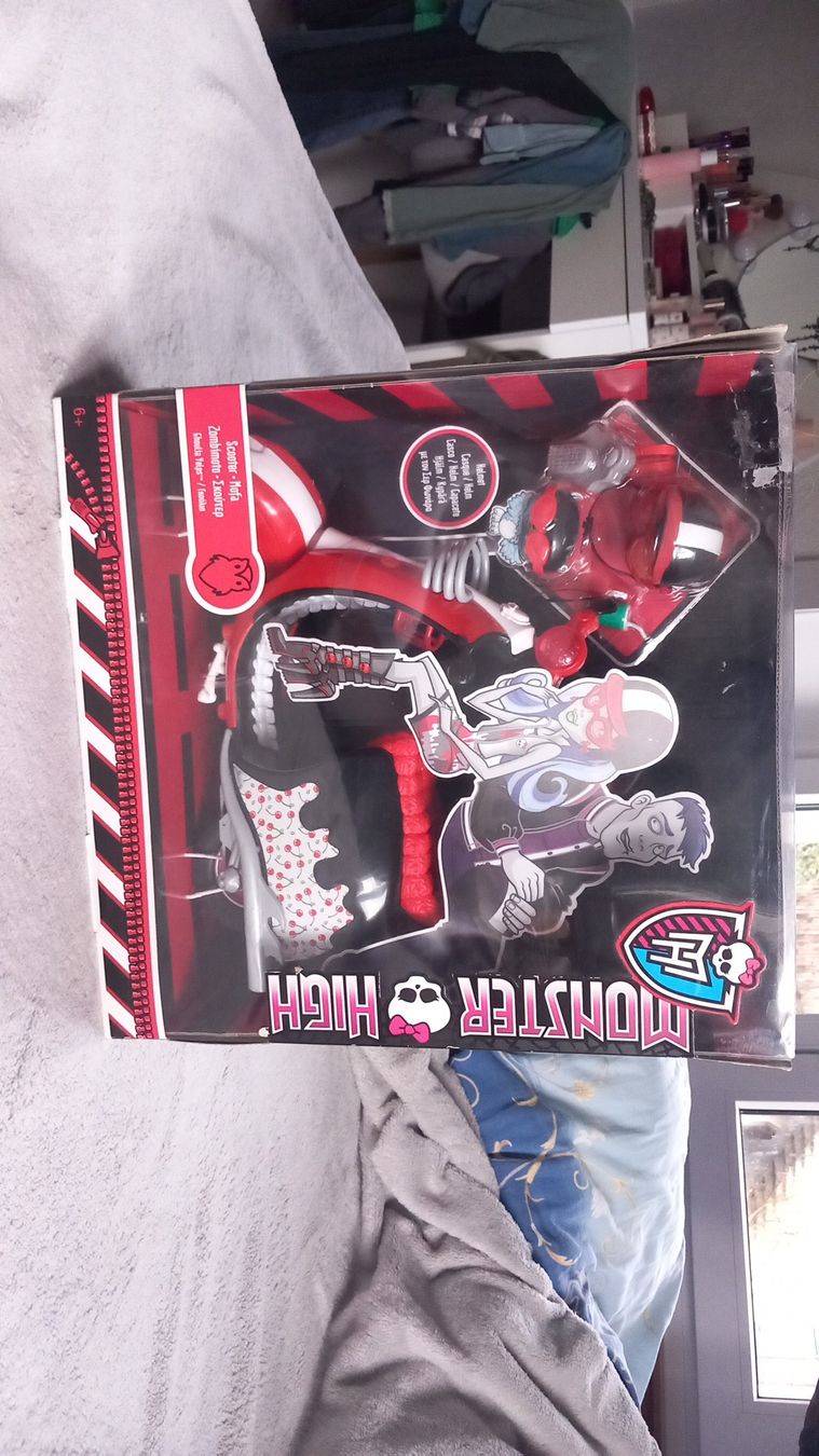 Bambole: Monster High Ghoulia Scooter – Usato da Bex venduto da aud_cy2l 8