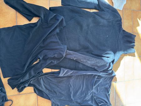 Lot 7 habits noir taille s Laura
