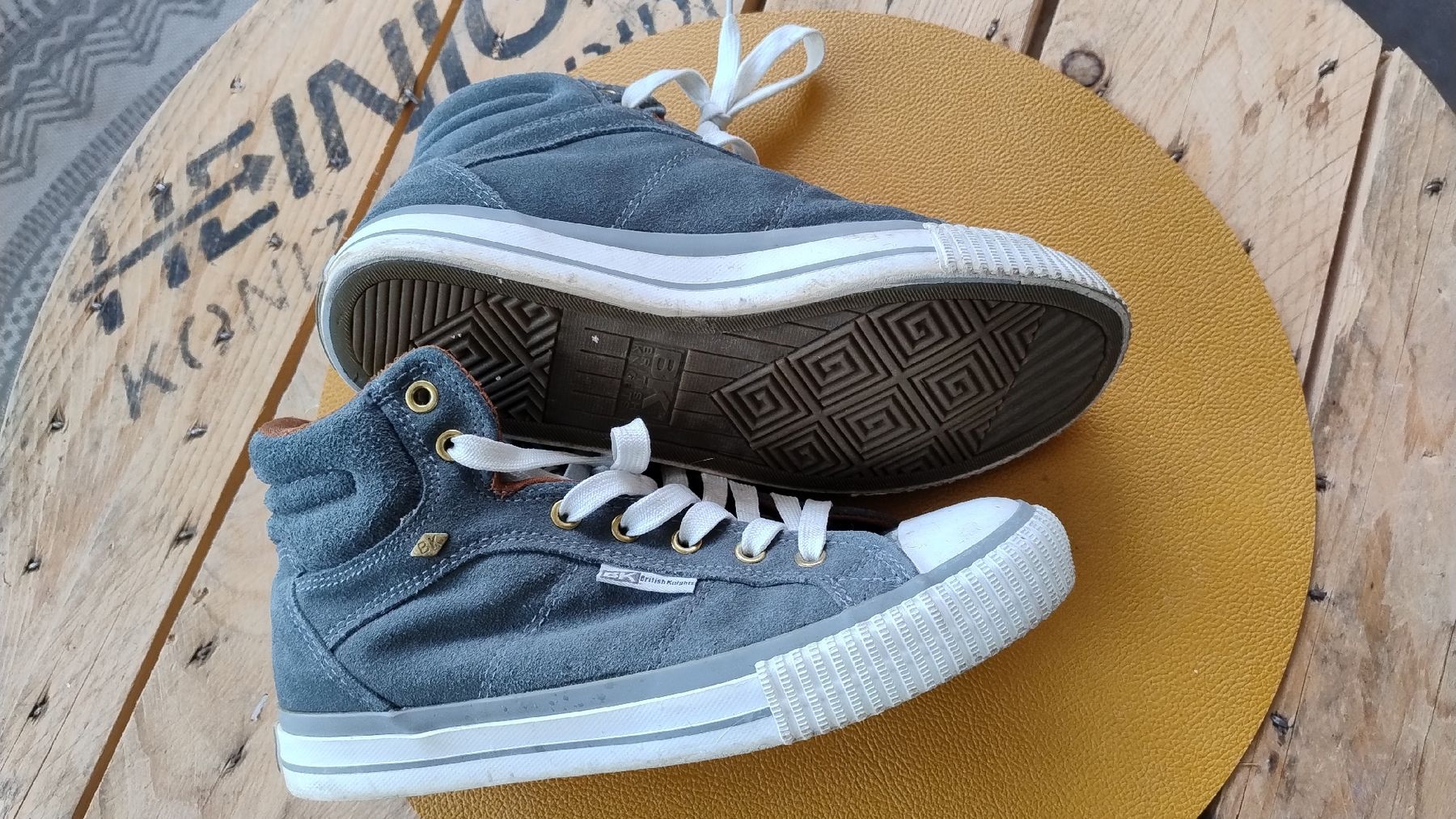Scarpe da donna: Basket montantes  taille 40, grises – Usato da develier venduto da Gcz4