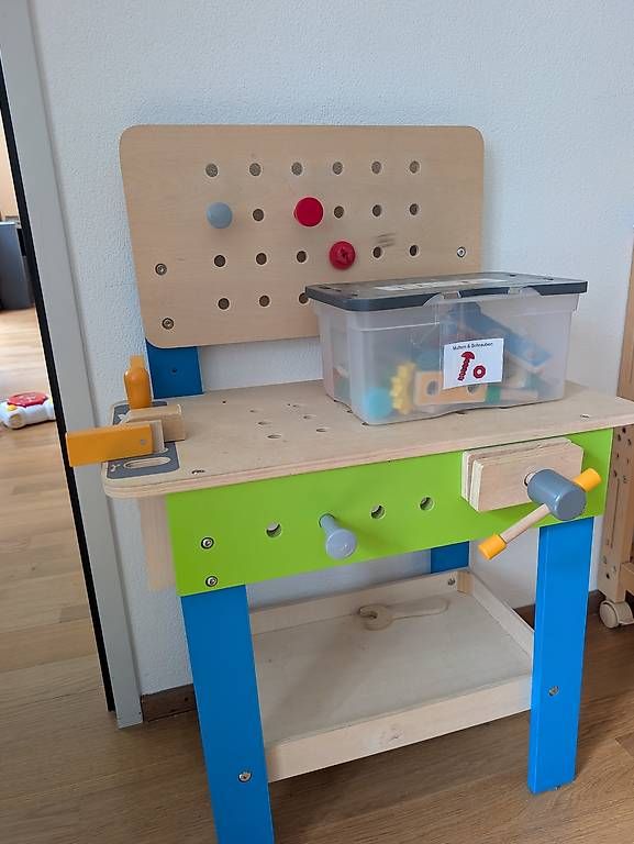 Giocattoli: Kinder Werkbank massiv – Usato da Zürich venduto da joana_p
