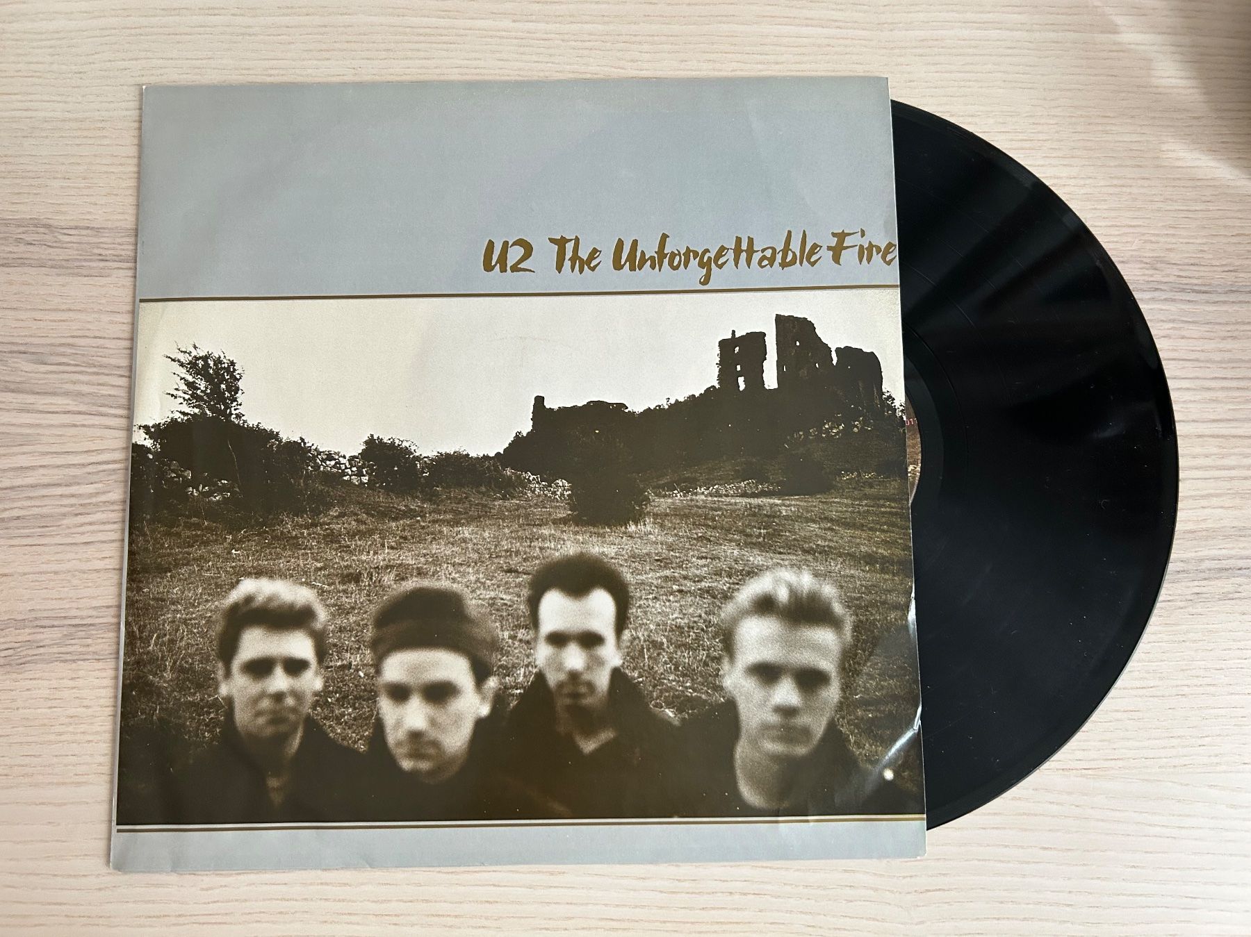 Dischi in vinile: Vinyl : U2 / The Unforgettable Fire – Usato da Genève venduto da NipponiaNippon 2