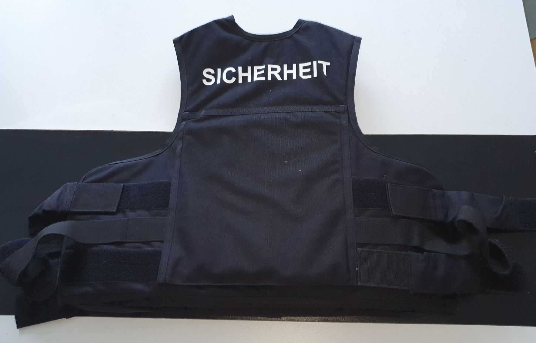 Schutz & Schoner: Stichweste"Sicherheitsdienst" – Gebraucht aus Malters von minitrix79 3