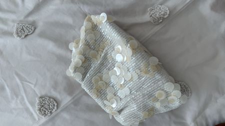 Pochette de soirée beige avec paillettes etat neuf