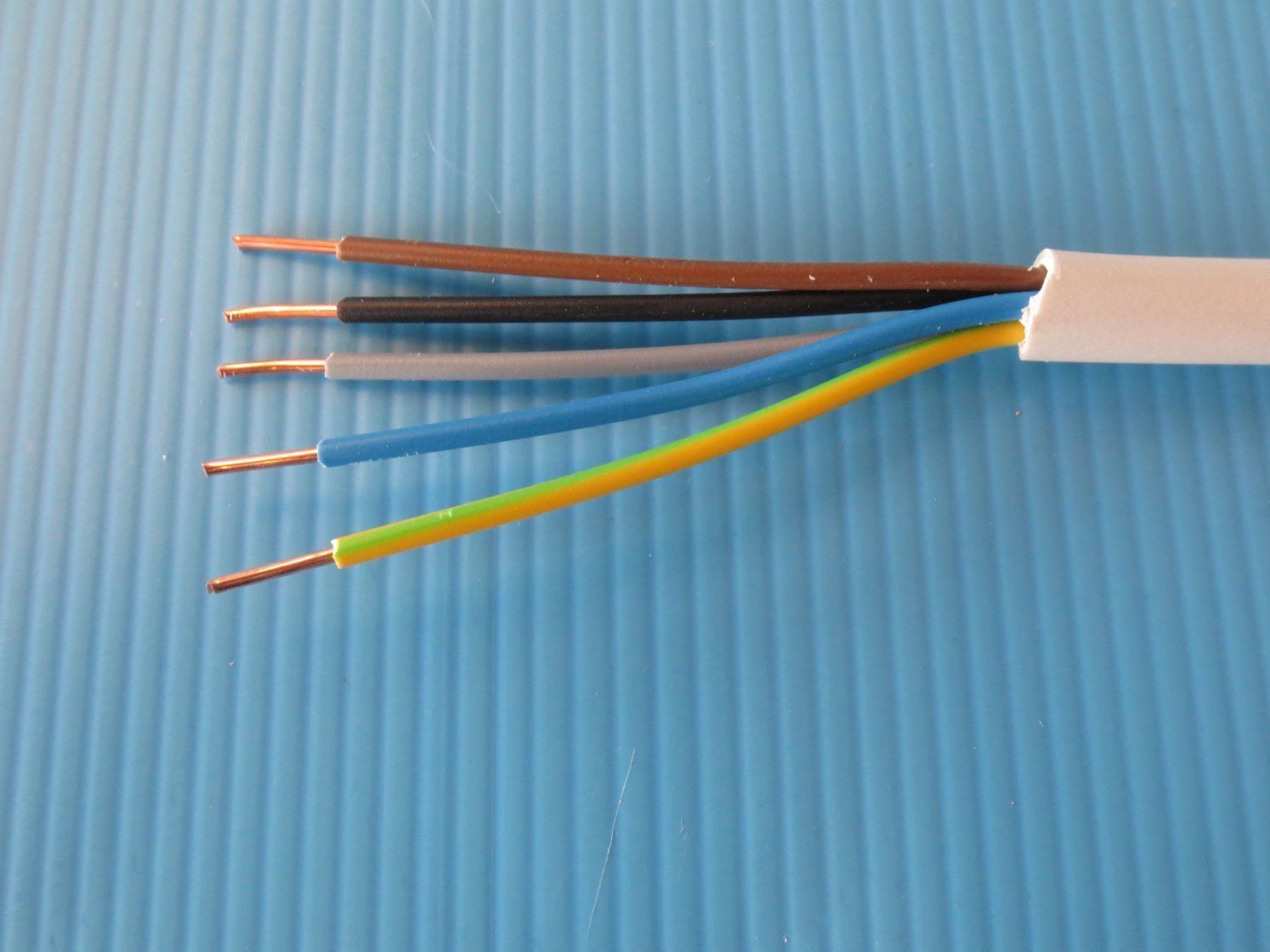 Cavi: 50m Installationskabel TT Kabel 5x2,5mm2 – Nuovo e nell'imballaggio originale da Sulz LU venduto da Elektrofachverkauf 1