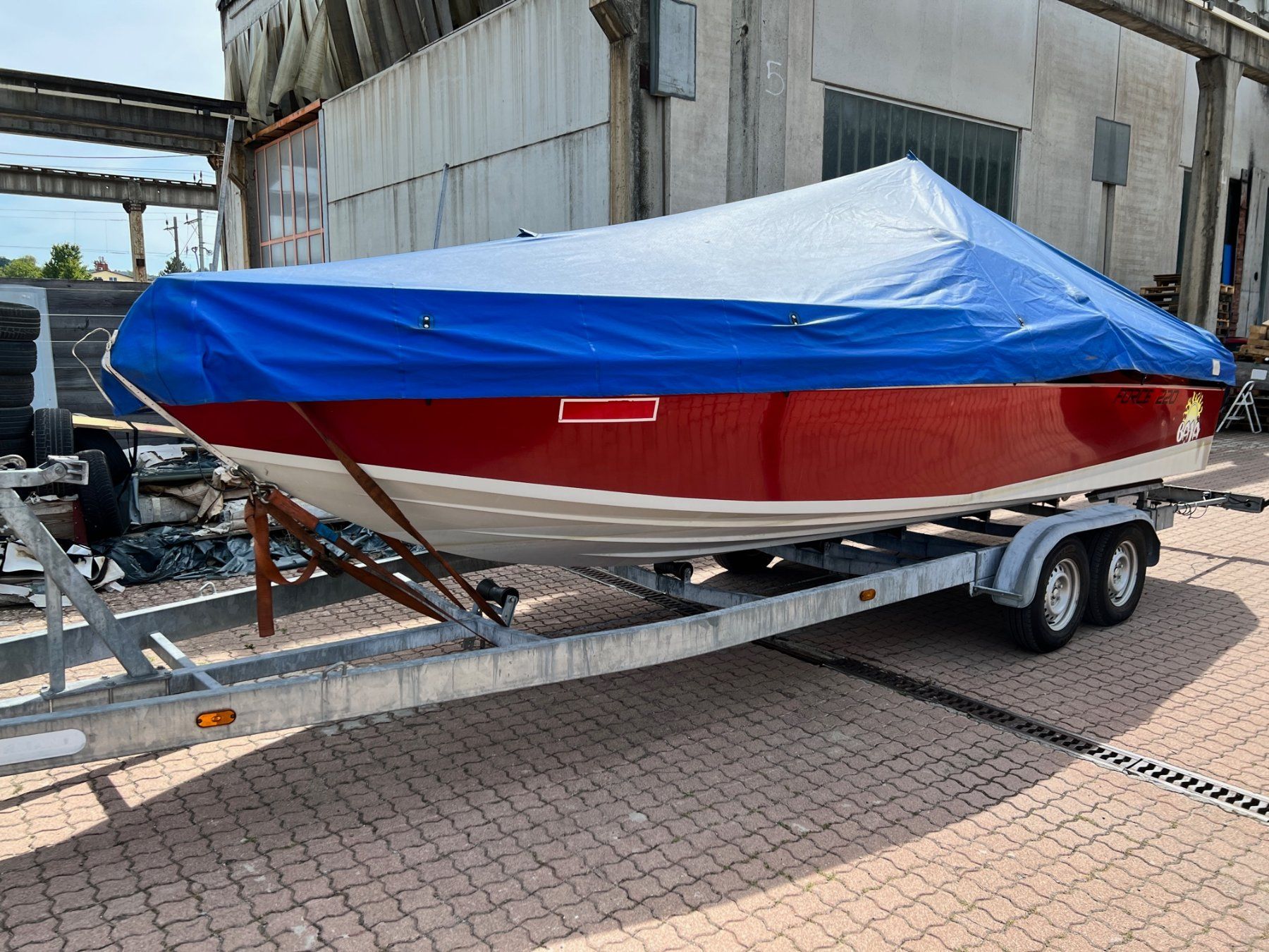 Baja Barche: BAJA 220 FORCE STEHT IM WASSERPLATZT – Usato da Avenches venduto da BOOTTRANSPORTE 9