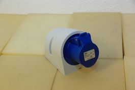 ABL Sursum 16A Wandsteckdose, blau