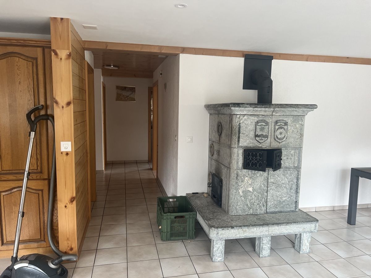 Altri mobili d'antiquariato: Giltsteinofen – Usato da Kippel venduto da muol