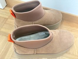 UGGs