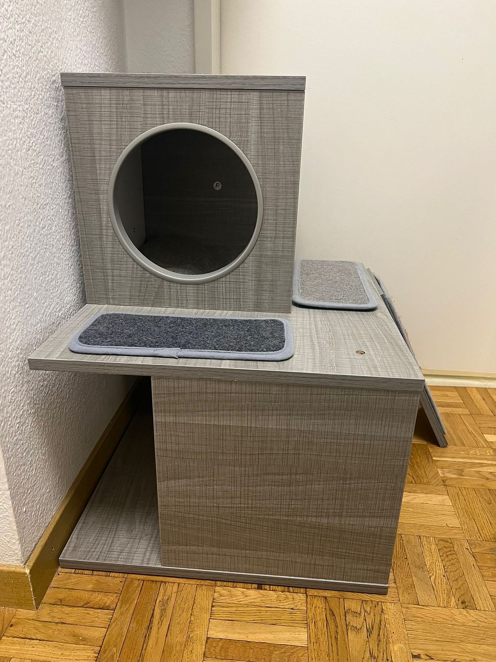 Katzenbaum - Kratzbaum: Katzenbaum – Gebraucht aus Zürich von Abrar123