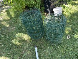 Zwei Rollen Gartenzaun