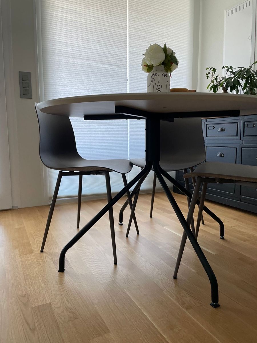 Tavoli: Table à manger ronde blanche – Usato da Cortaillod venduto da semirmujic 1