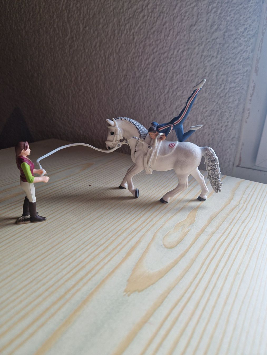 Schleich Giocattoli: Schleich Voltigierset – Usato da Müllheim Dorf venduto da Manuka_lu