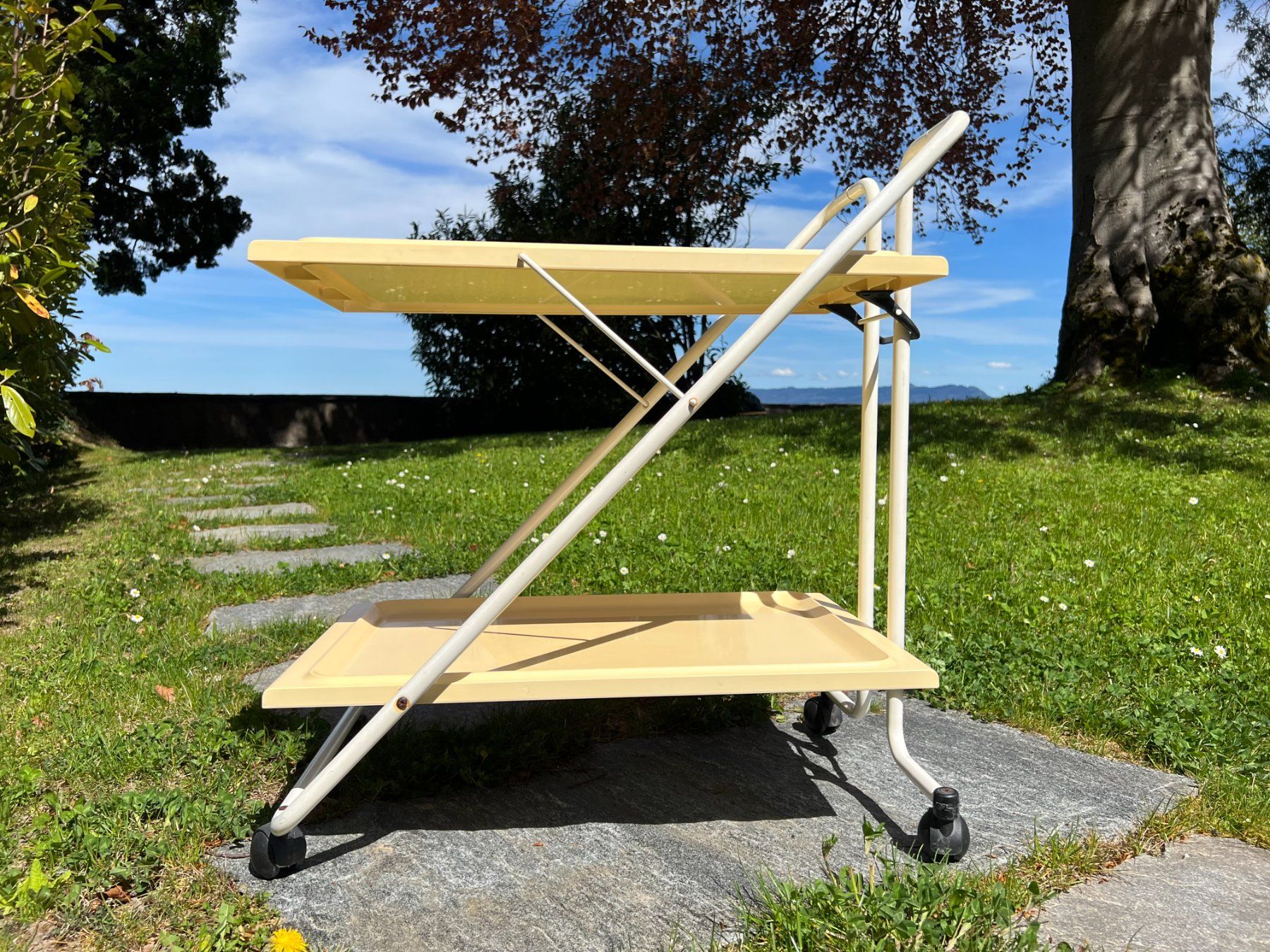 Carrelli di servizio: 70er Jahren Servierwagen – Usato da Walzenhausen venduto da stilvollwohnen