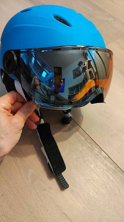 Caschi: Skihelm UVEX mit Visier – Usato da Unterägeri venduto da sile1212 3