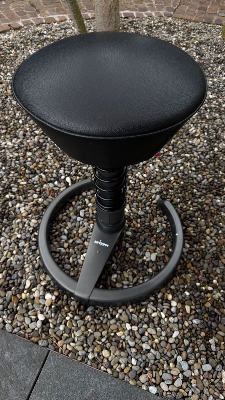 Sgabelli: Swopper Hocker schwarz guter Zustand – Usato da Allschwil venduto da Spice6