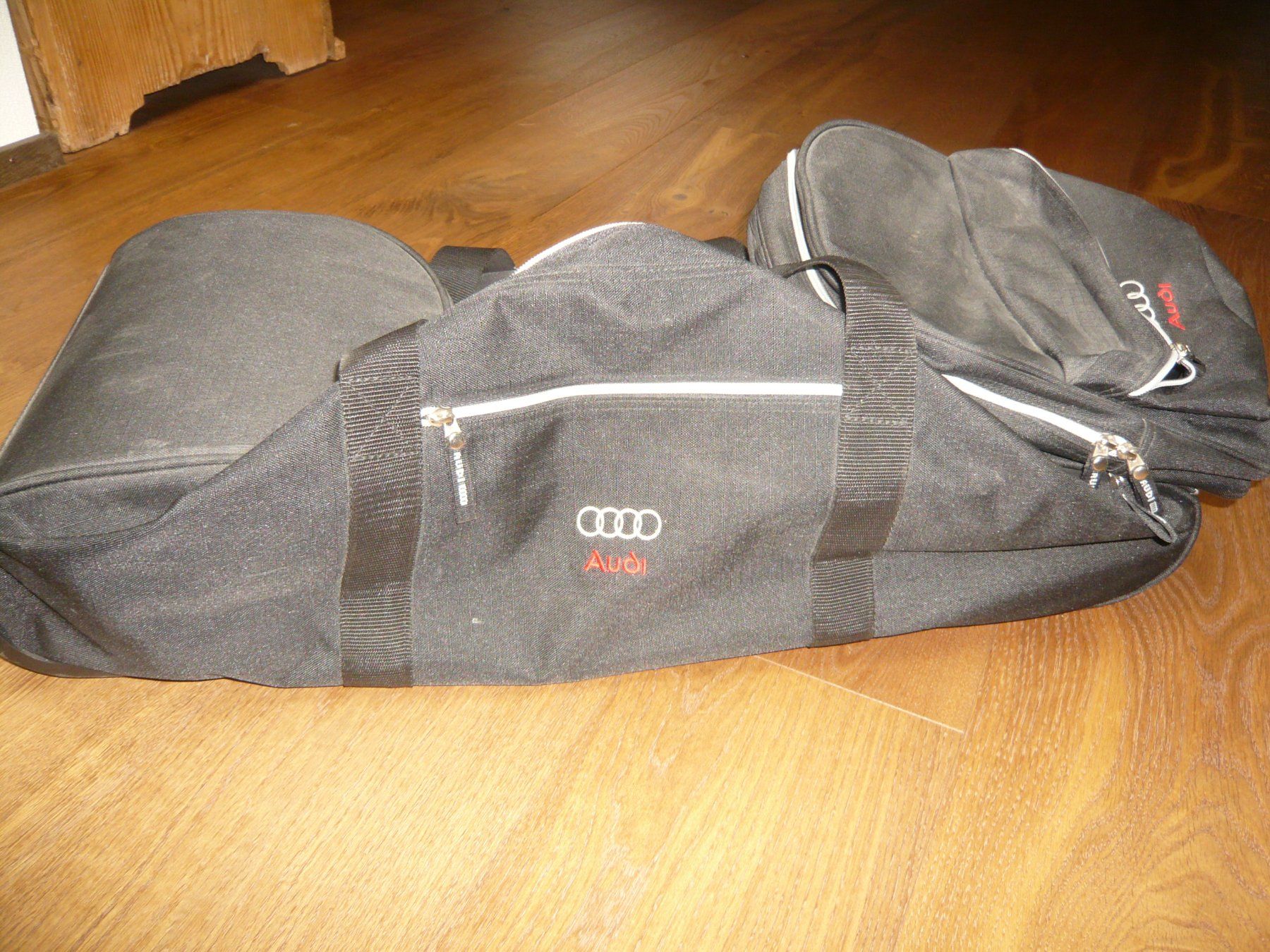 Audi Taschen: Roll-Tasche von Audi – Gebraucht aus Zizers von cruze