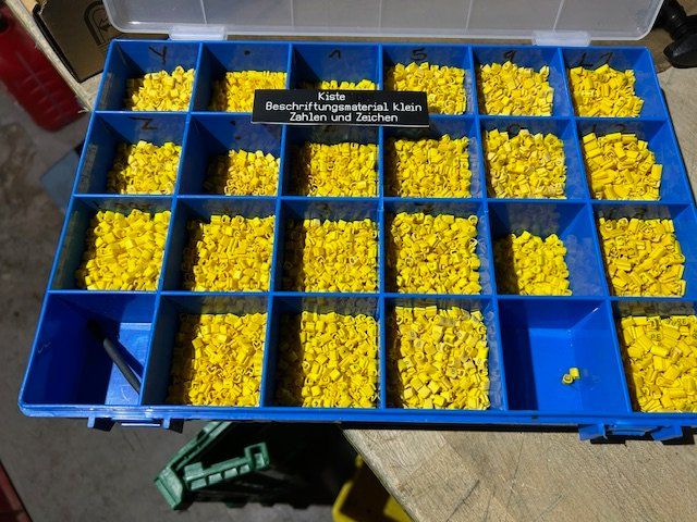 Câbles: Kabelmarker Nummerclips – D'occasion à Dürnten par Kiosk7
