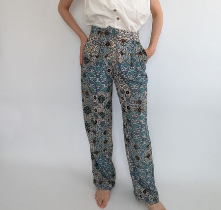 Hose mit Muster, Gr. 36 Zara  sehr bequem, top Zustand!