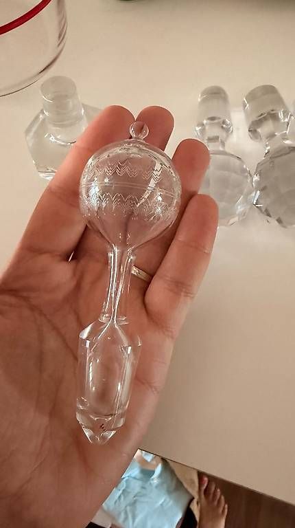 Apribottiglie & Tappi per chiusura: bouchons de carafes en cristal – Usato da Penthalaz venduto da Brunogtr35 1