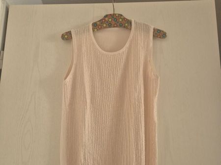 LiuJo Elegantes Damen-Top, Creme/Rosa mit Perlenbesatz, S