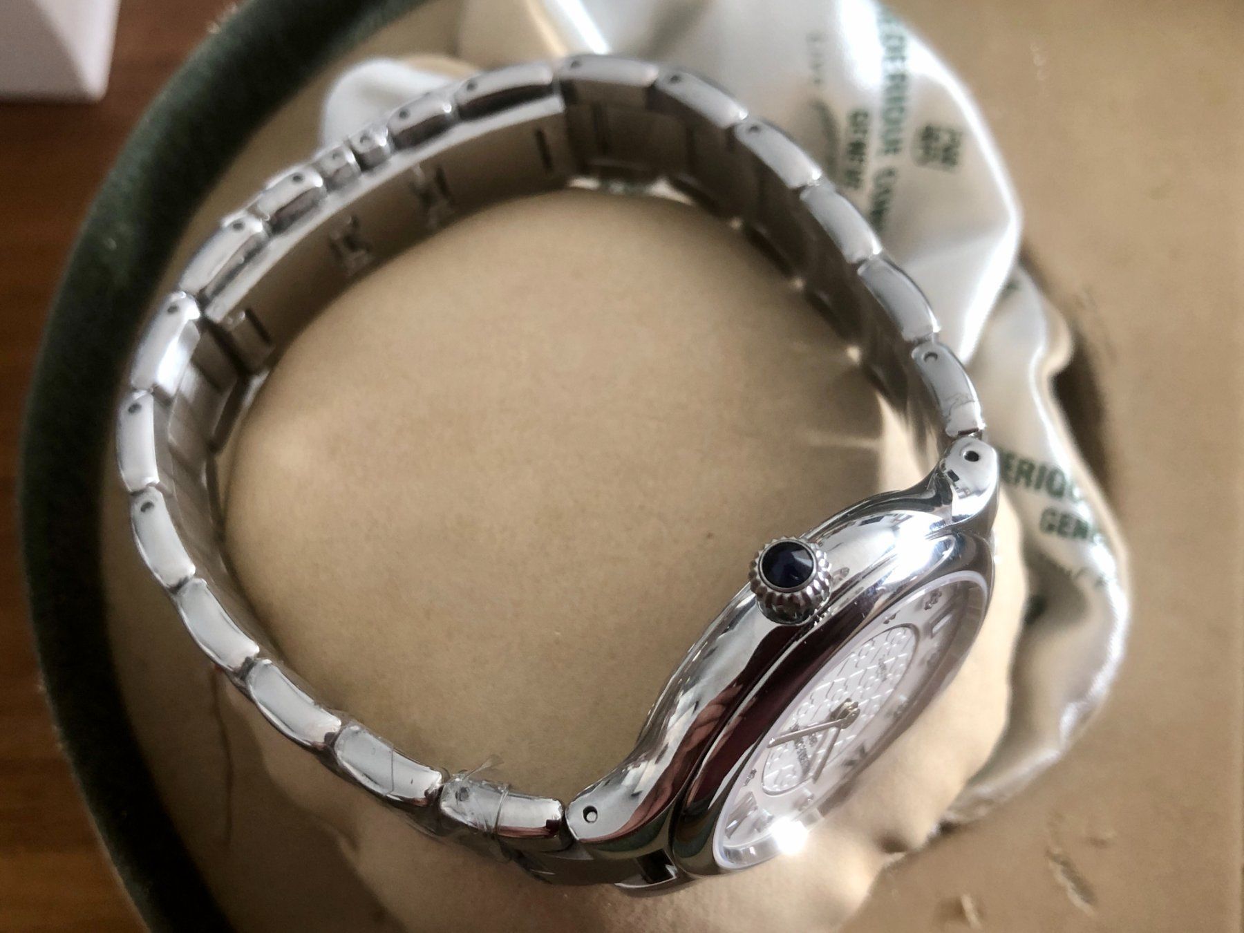 Frederique Constant Orologi: FREDERIQUE CONSTANT Classics Delight, Automatic, Diamonds – Nuovo e nell'imballaggio originale da Le Mont-sur-Lausanne venduto da LycaGallery 7