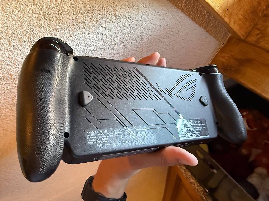 Asus Consoles: Xbox Ally X + Dbrand Killswitch + TMR stick upgrade – D'occasion à Renens VD par cpa_gm57 3