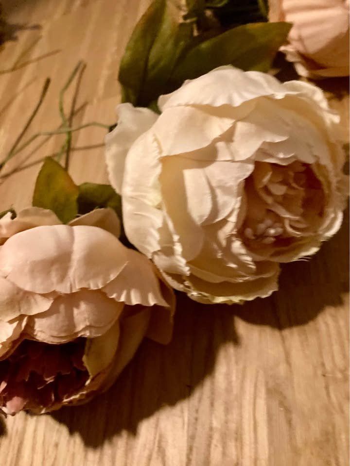 Tutte le decorazioni: XXL Dekor Set mit Rosen weiss // rosa – Usato da Rudolfstetten venduto da Stellina1975 1