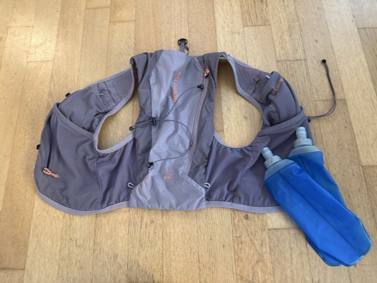 Salomon Gilet & Giacche senza maniche: Salomon Laufweste Active Skin 4 W – Usato da Winkel venduto da grexy