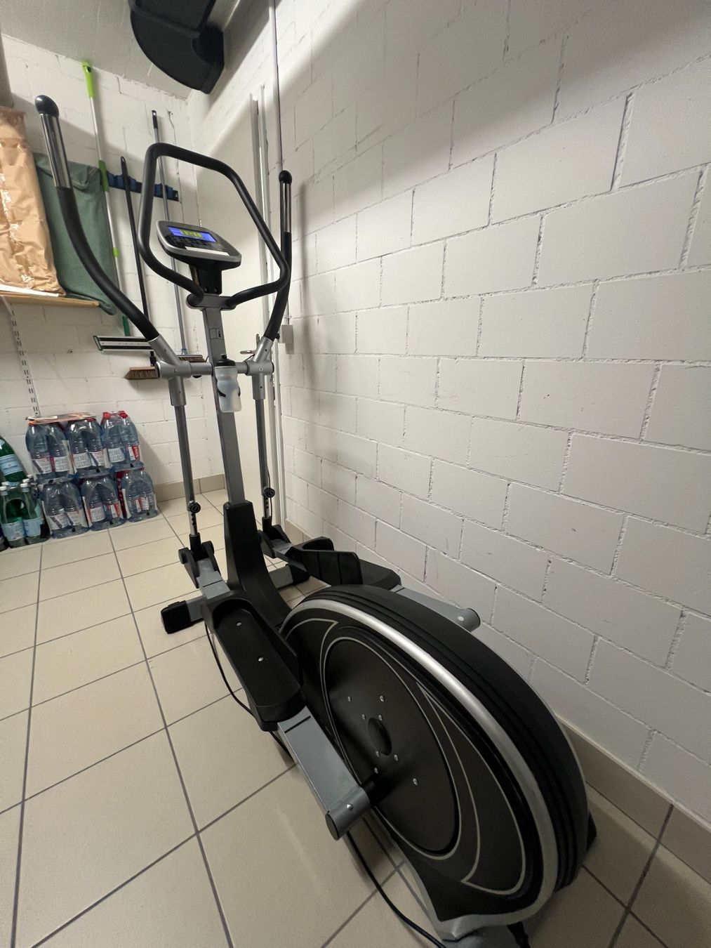 Hometrainer: Crosstrainer Ergometer (elliptical X8) – Gebraucht aus Oberentfelden von Bianka1 3