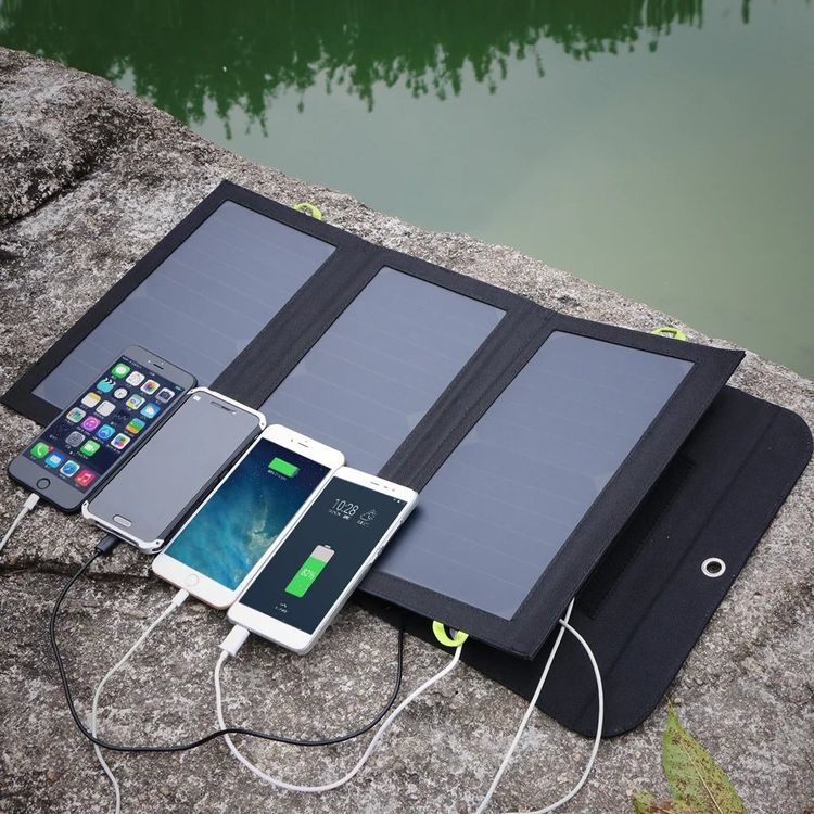 Dispositivi a energia solare: 📌 Solar-Ladege mit PowerBank 10000mAh – Nuovo e nell'imballaggio originale da Wittenbach venduto da ChinaSeidenstrasse 3
