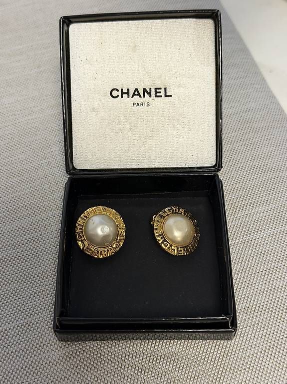 Boucles d'oreille: Chanel Vintage Ohrringe Clips  – D'occasion à Dübendorf par malina7797