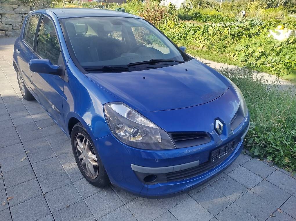 Renault Automobili: Renault Clio 1.2 16V – Usato da bramois venduto da aurely