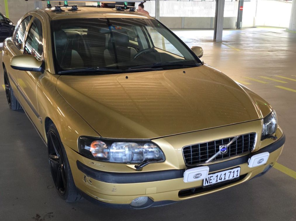 Volvo Automobili: S60 D5 Manual – Usato da Peseux venduto da tch_7l5b 2
