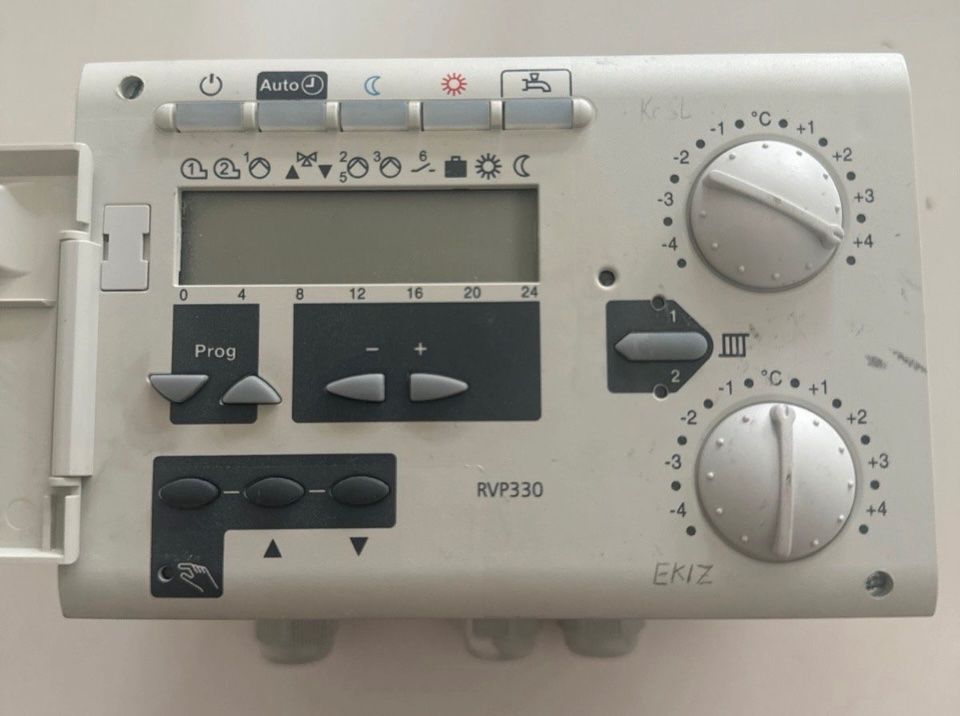 Siemens Radiatori: Heizungsregler Siemens RVP330 – Usato da Romanshorn venduto da DonRicardoo 1