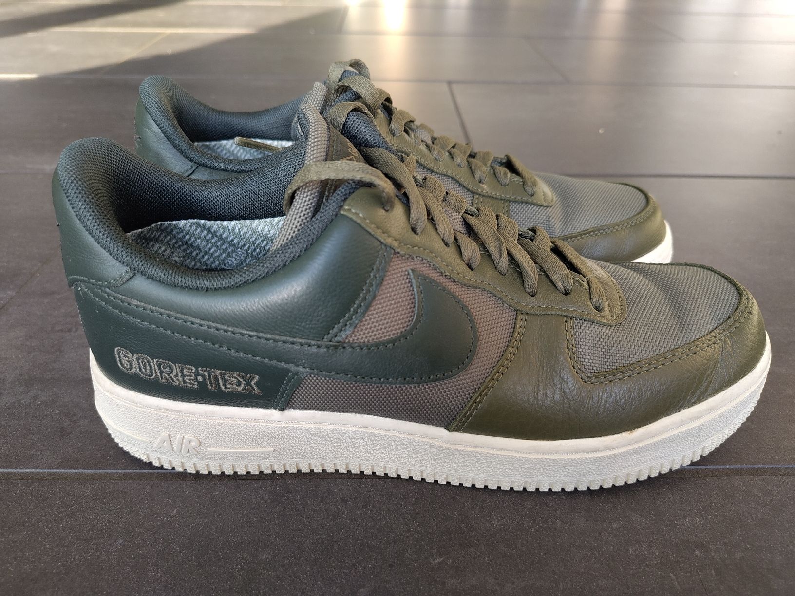 Nike Scarpe da uomo: Nike Air Force 1 GTX GR. 41 – Usato da Pfäffikon ZH venduto da worthced