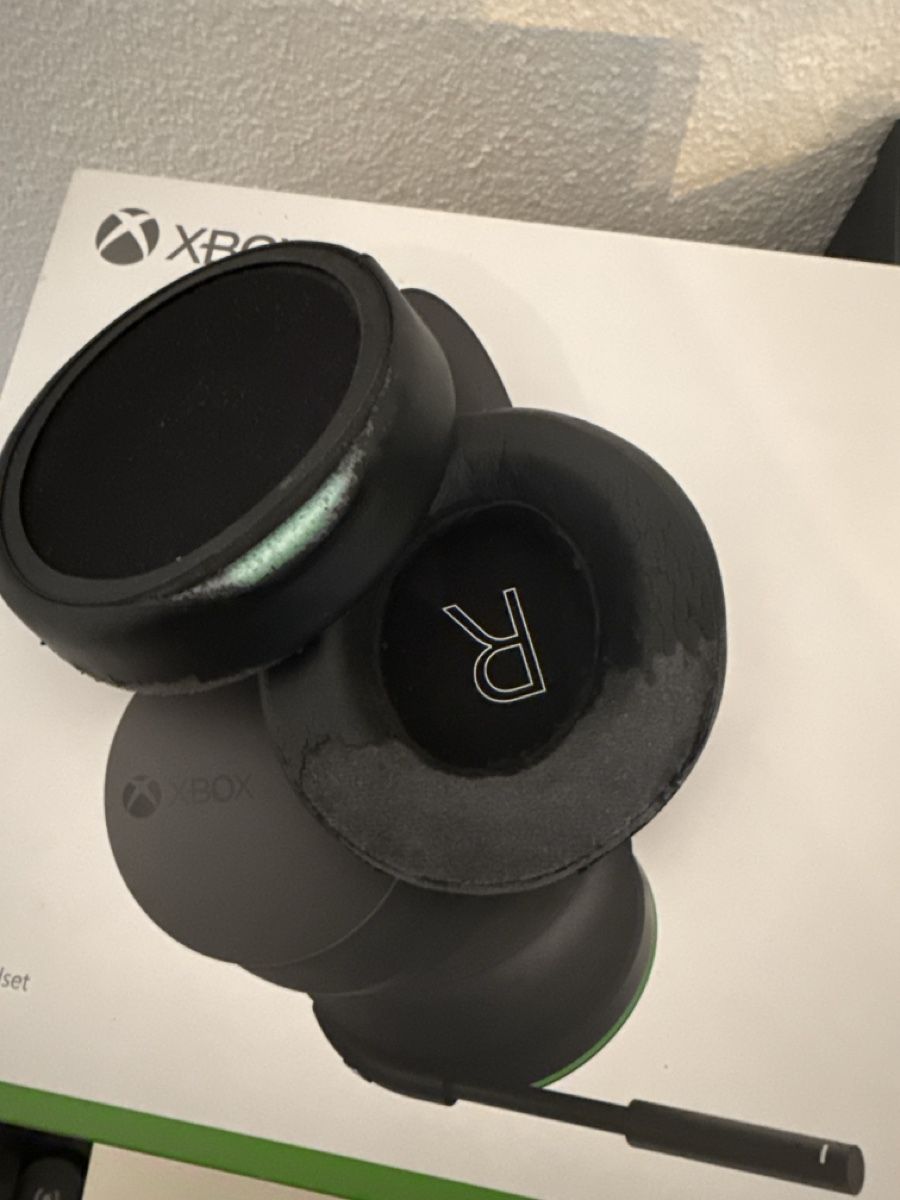 Casques audio: XBox Wireless Headset  – Défectueux à Aadorf par Apoly 2