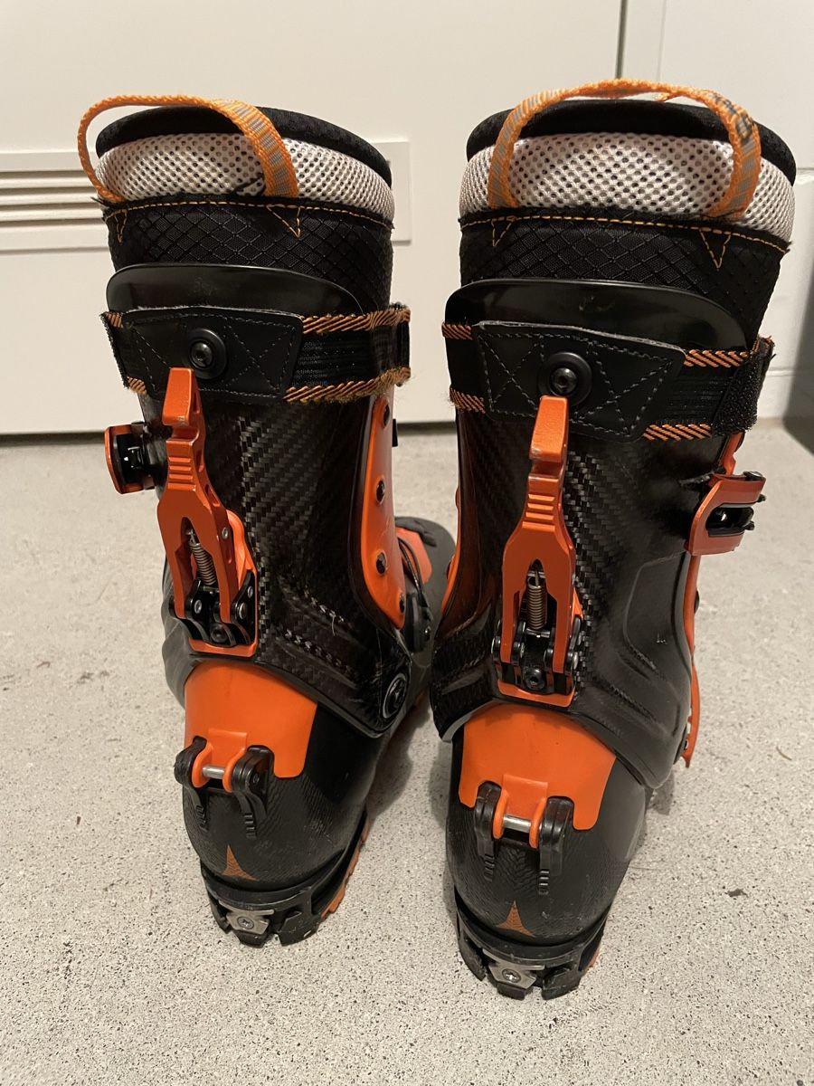 Atomic Scarpe da uomo: Atomic Backland Carbon 300-305 – Usato da Luzern venduto da dividus 3