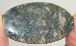 Cabochon L-5309 – Grüner Moos Achat 35x20mm 25,80 Karat