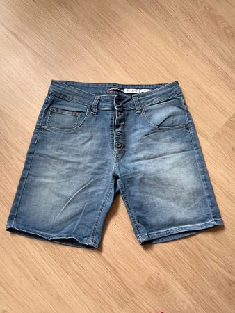 Damen Jeansshorts PLEASE Grösse L guter Zustand