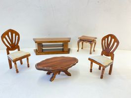 Vintage Puppenhausmöbel, Puppenhauszübehör aus Holz, 5 Tlg.