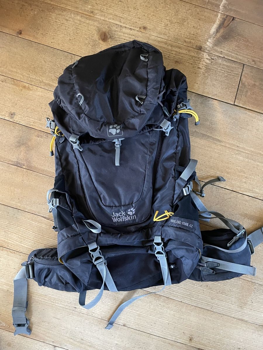 Jack Wolfskin Zaini: JACK WOLFSKIN Highland Trail 42 – Usato da Bern venduto da gwendulla.gans