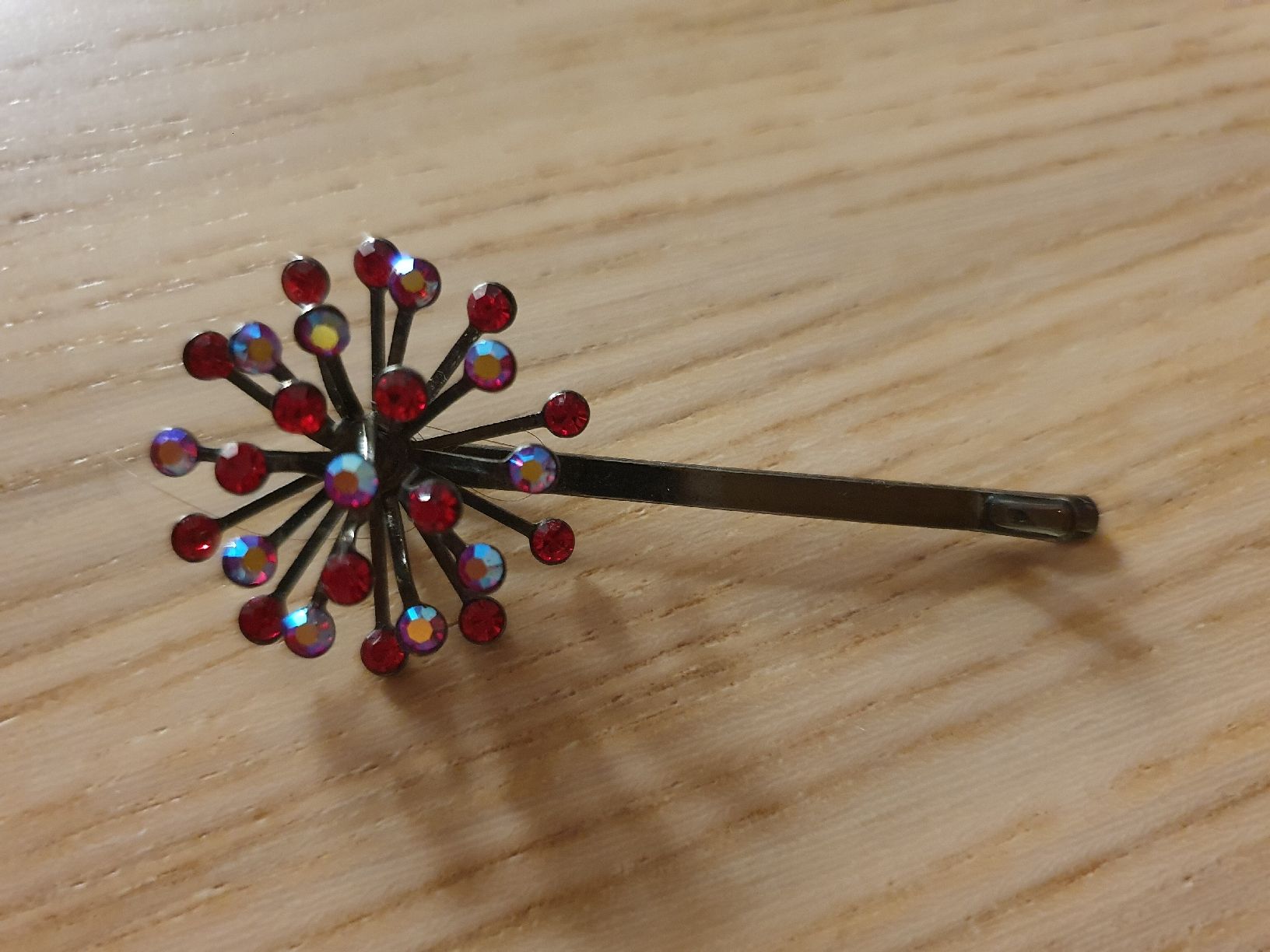 Accessori per capelli: Funkelnde Haarspange mit roten Strass-Steinen – Nuovo (secondo la descrizione) da Thun venduto da Reb80