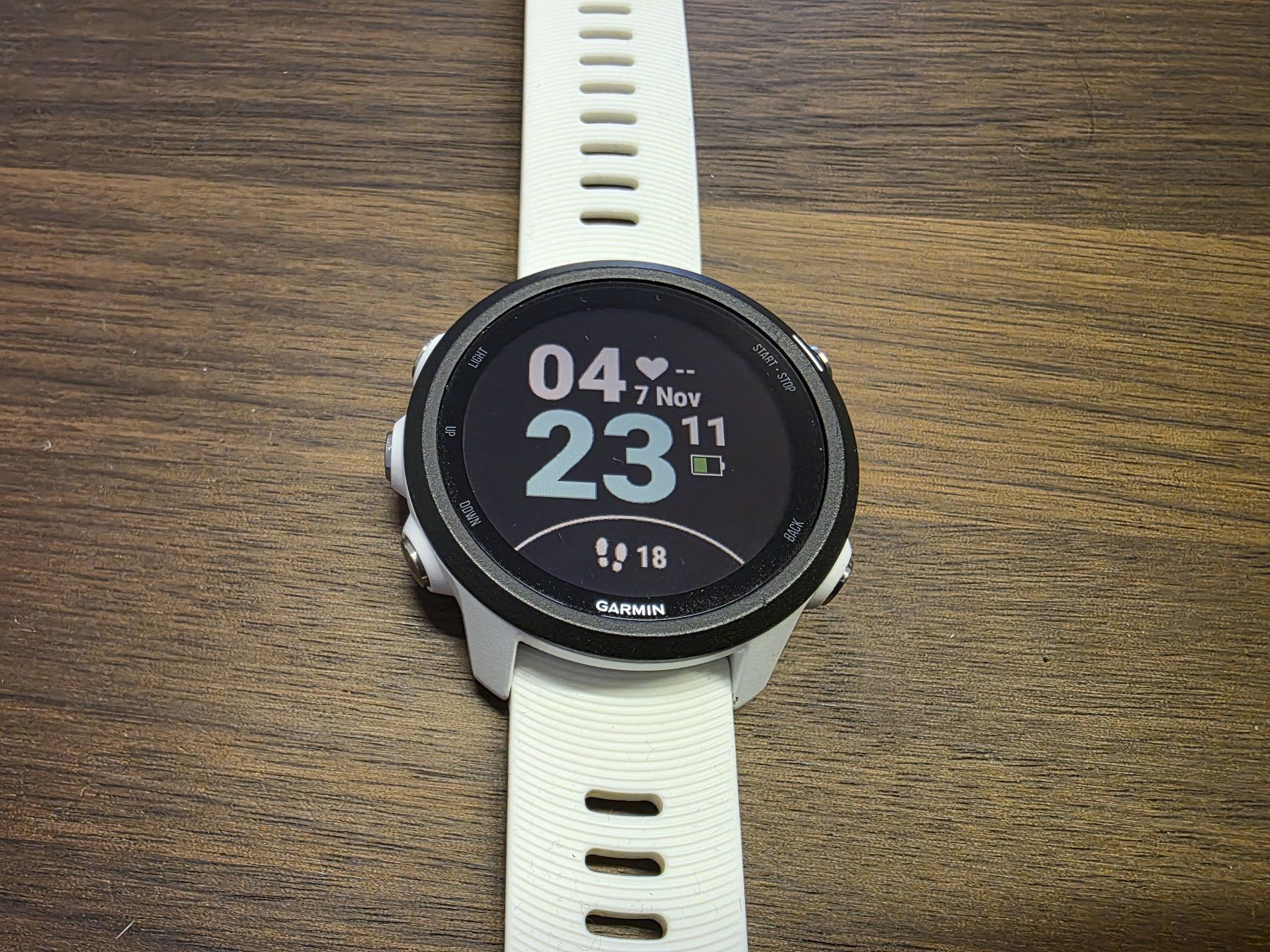 Garmin Smartwatch: Garmin Forerunner 245 Music Weiss – Usato da Luzern venduto da Paparazzi