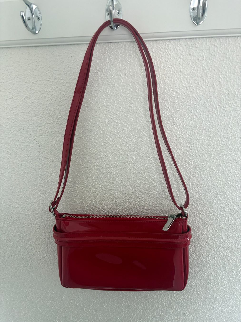 Armani Borse da donna: Schultertasche von Armani Jeans – Usato da Sursee venduto da ric_fzx7 1