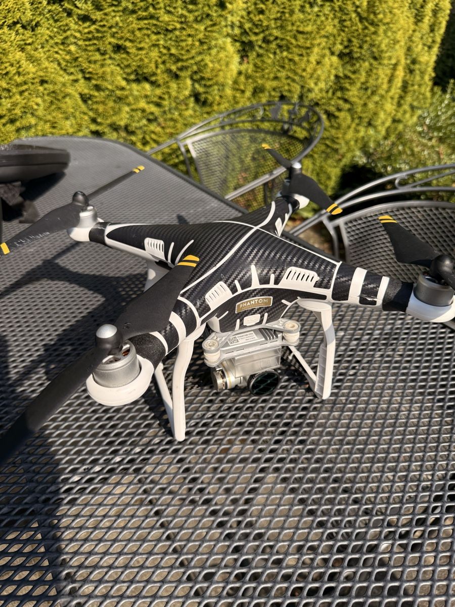 DJI Modellismo RC: DJI Drohne Phantom 3 professionell  – Usato da Sachseln venduto da bas_6n9t 2
