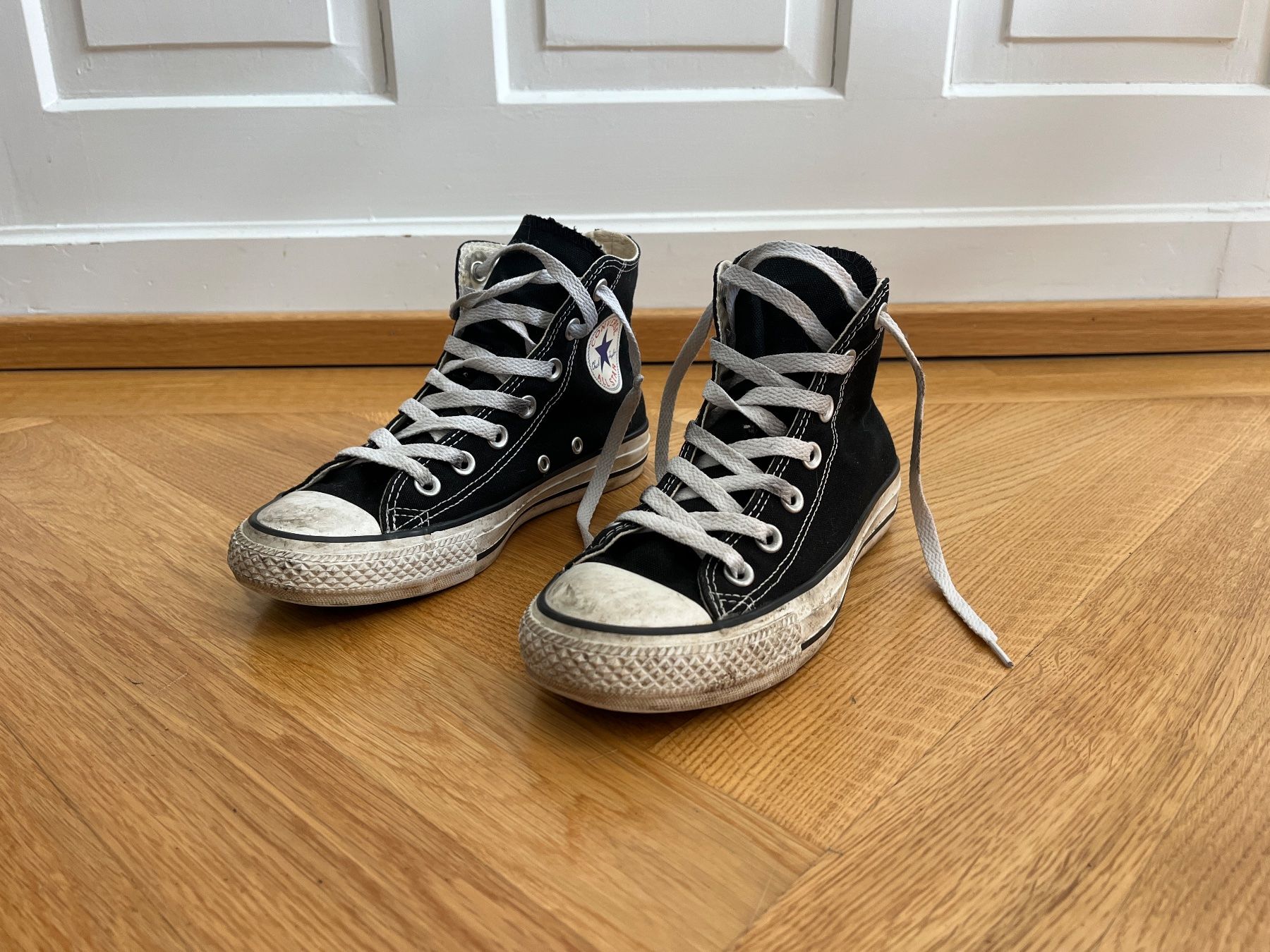 Converse Scarpe da donna: Converse Chuck Taylor schwarz Gr. 37 Klassiker – Usato da Zürich venduto da bretxo 1
