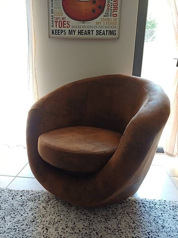 Sessel: Fauteuil pivotant en microfibre – Gebraucht aus Ferreyres von Geek_Inside 2