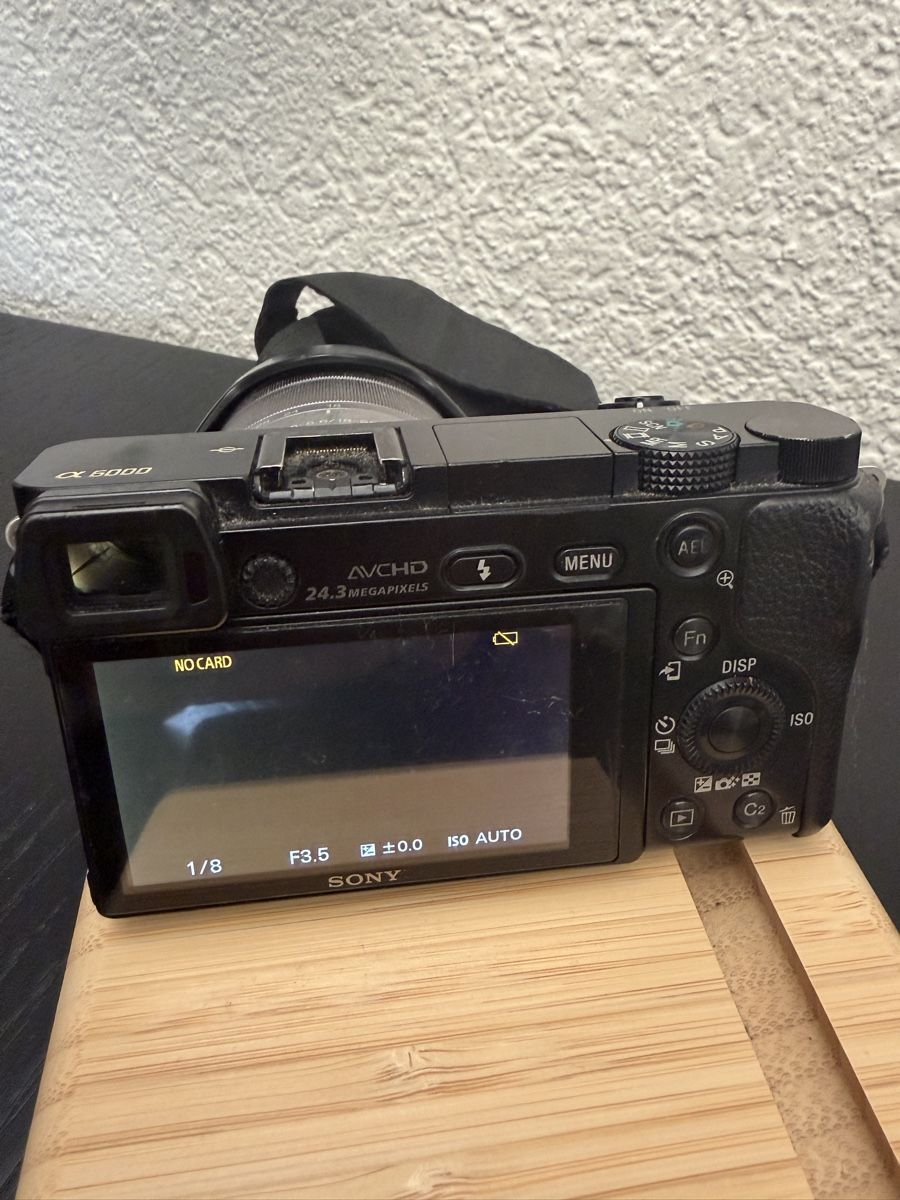 Sony Kamera: Sony Alpha 6000 mit Objektiv und UV Filter Originalverpackt – Gebraucht aus Horw von trialu 4