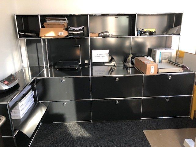 USM Regale: Schwarzes USM Haller Sideboard – Gebraucht aus Zug von ChrisJa82