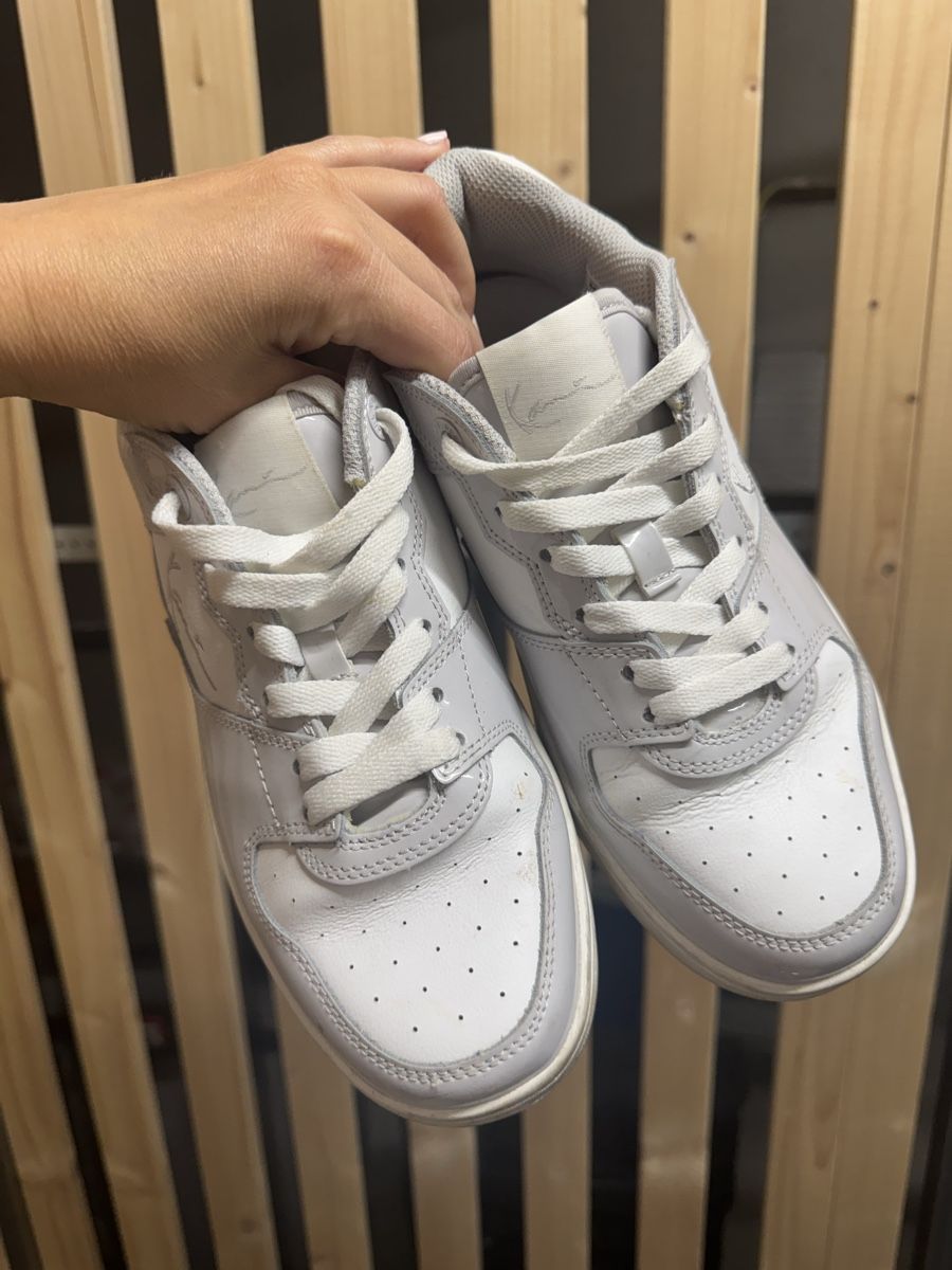 Scarpe da donna: Weisse Sneaker Grösse 38 leichte Gebrauchsspuren – Usato da Liestal venduto da ind_km9z 1